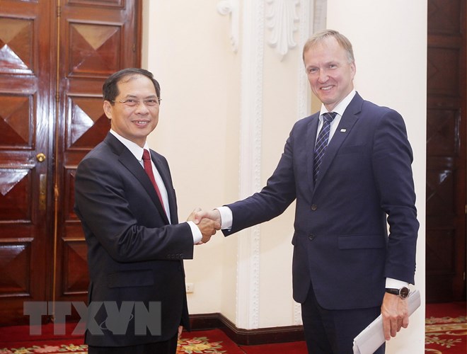 tich cuc hop tac kinh te thuong mai giua viet nam va latvia