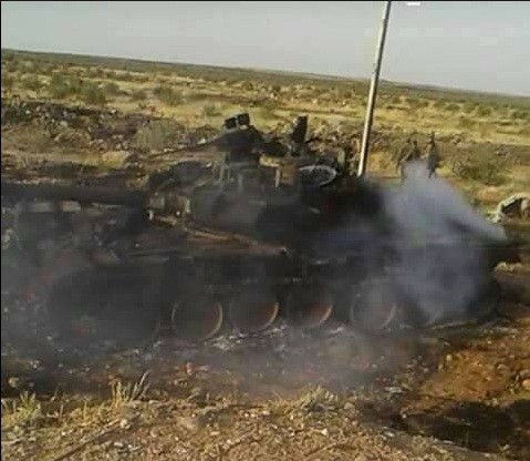 xe tang t 90 nga no tung o syria than thanh cung di dut nhu bao anh tai khac