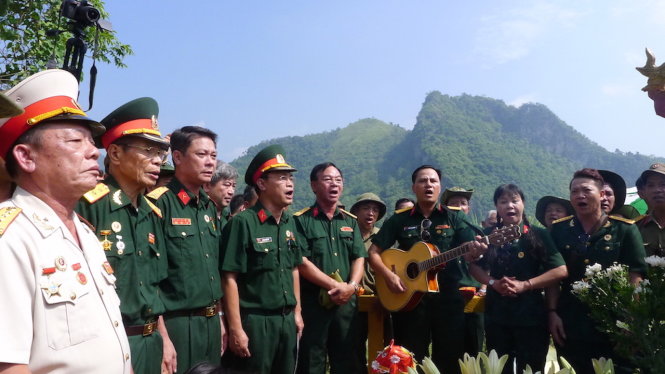 cau sieu tuong niem cac liet si vi xuyen