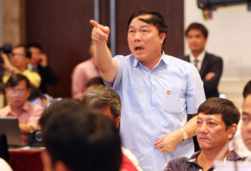 bau de doa kien giam doc so xay dung thanh hoa ra toa