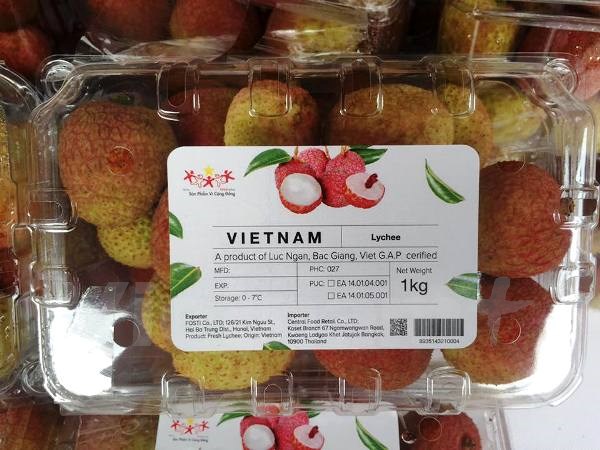 vai thieu viet nam lan dau co mat o sieu thi thai lan