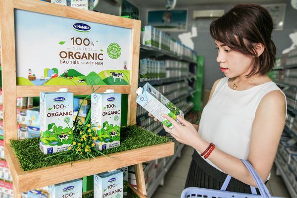 forbes viet nam thuong hieu vinamilk tri gia 17 ty usd