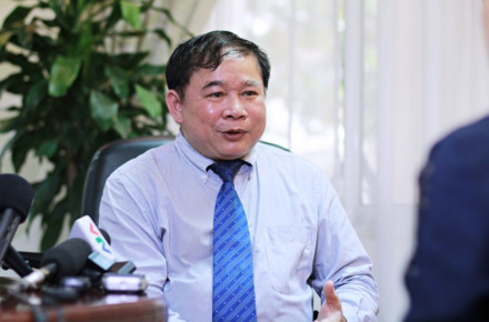 thu truong bui van ga li giai ve hien tuong mua diem 10