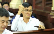 tin moi nhat vu hoa hau phuong nga va dai gia cao toan my