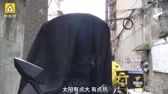 ai cung tuong anh chang shipper nay nghien phim co trang trung quoc nhung su that lai khong ky thu den vay
