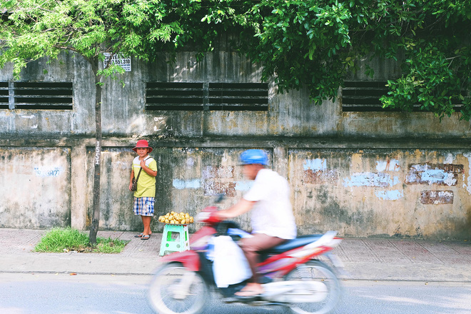ngay he dep nhat cua tui con nit nha ngheo ban sen ban che nhung vui biet bao vi do dan duoc cha me