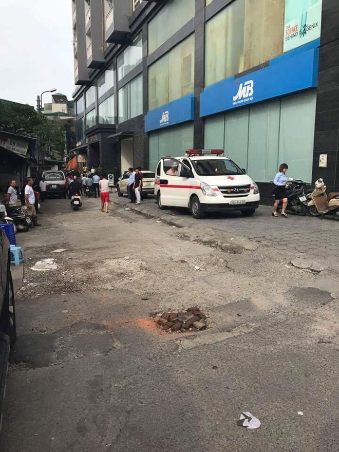 ha noi nam ca si roi tu tang 10 xuong dat tu vong do no nan