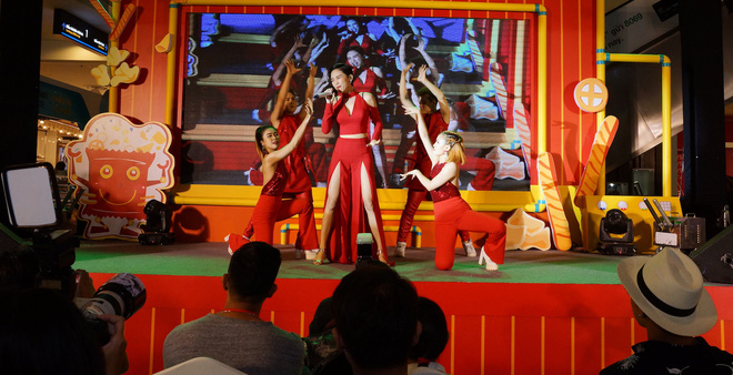 dong nhi toc tien do ve goi cam trong su kien
