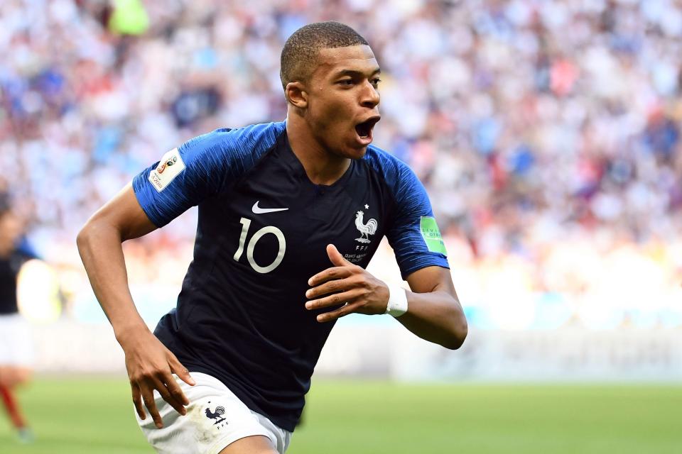 messi ronaldo ve nuoc goi ten nhung nguoi tre mbappe neymar