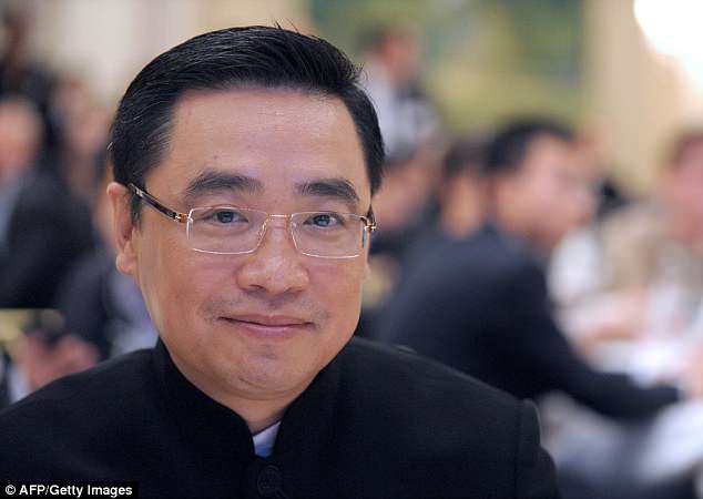 di cong tac nuoc ngoai ti phu trung quoc tu vong ngay khi vua tao dang chup anh