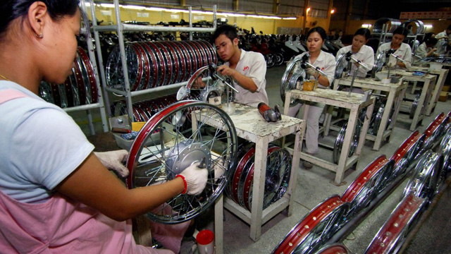 vi sao chien tranh thuong mai my trung no ra viet nam lai huong loi