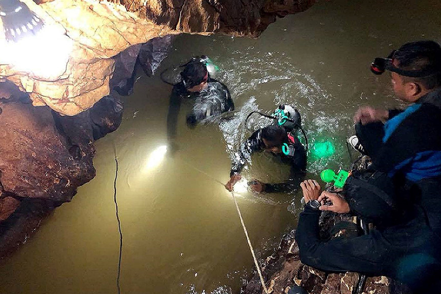 doi bong nhi thai lan chua san sang lan ra ngoai hang dong