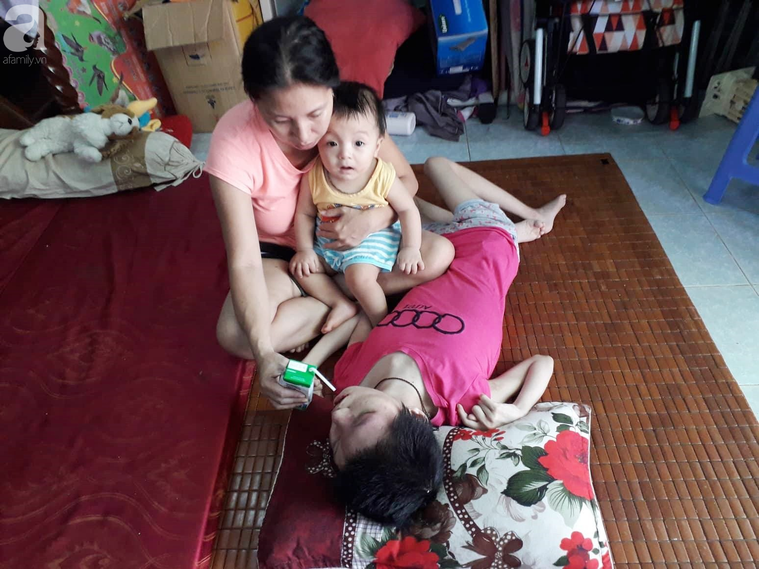 da nang nguoi me ngheo nuoi 3 con tho nheo nhoc bat luc nhin con gai 15 tuoi co giat vi benh u mau quai ac