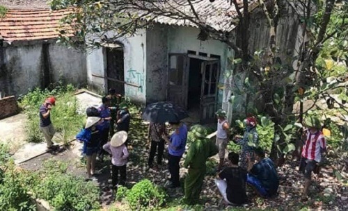 phat hien xac nguoi dan ong tu vong trong can nha hoang o quang ninh