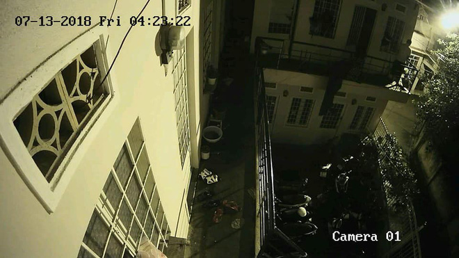 4 gio sang nghe tieng dong la hom sau xem lai camera an ninh chu nha gan nhu nin lang