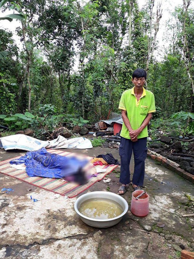 con re chem chet me vo dam vo trong thuong sau mau thuan doi sinh le hoi cuoi