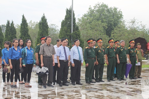 tri an nhung nguoi co cong voi cach mang hai nuoc viet nam va lao