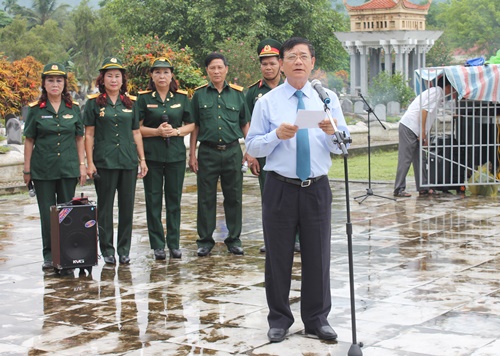 tri an nhung nguoi co cong voi cach mang hai nuoc viet nam va lao