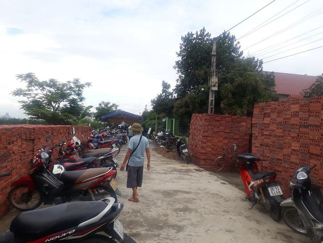 nguoi nha noi gi vu co giao mang bau 7 thang nhay cau tu van de lai thu tuyet menh trong cop xe