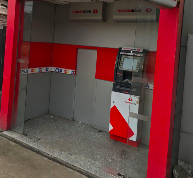 mot tru atm cua o sai gon bi trom dung xa beng dap pha