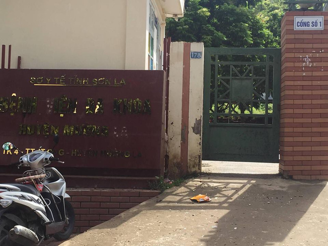 son la bo me dau don khoc ngat vi con trai 4 thang tuoi tu vong sau khi nhap vien dieu tri vi sot nhe va bieng an