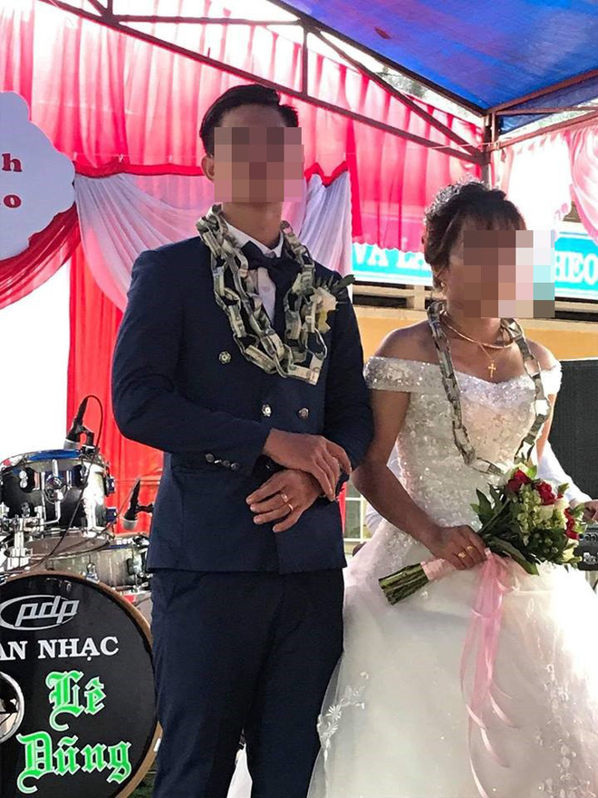 chiec vong moi la co gia tri trao co dau chu re trong ngay cuoi khien tat ca xon xao to mo