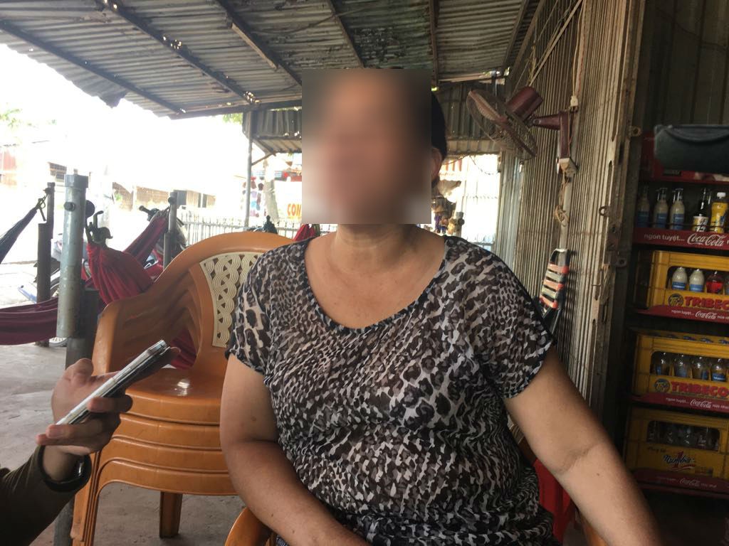 gia dinh be gai 5 tuoi bi co giao tat sung mat hoan canh co giao dang thuong chung toi khong muon truy to