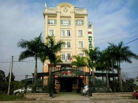 can bo csgt trong nha nghi cung co giao mam non hai nguoi la ban hoc