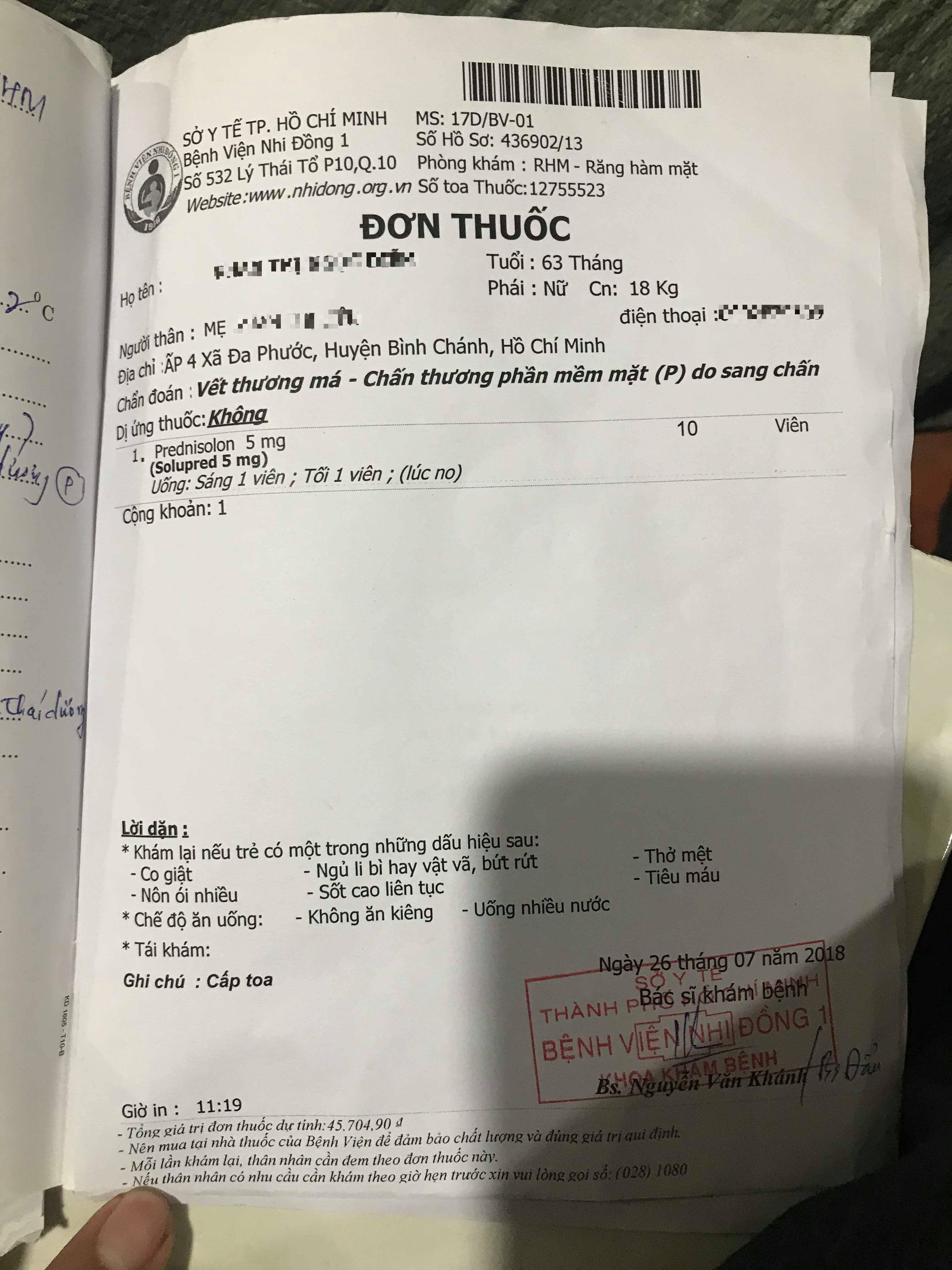 vu be gai 5 tuoi bi co giao tat phat hien cuc mau trong tai be gia dinh gui don toi hoi bao ve quyen tre em tphcm