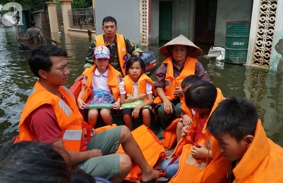 quoc oai ngap nang suot 10 ngay nguoi dan doi mat voi dich dau mat do va thieu nuoc sach