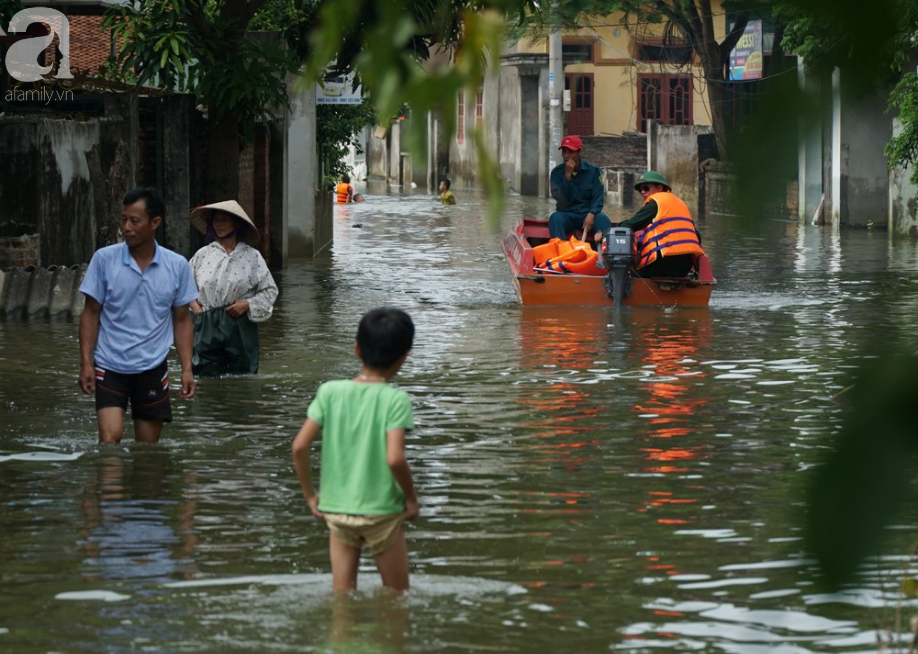 quoc oai ngap nang suot 10 ngay nguoi dan doi mat voi dich dau mat do va thieu nuoc sach