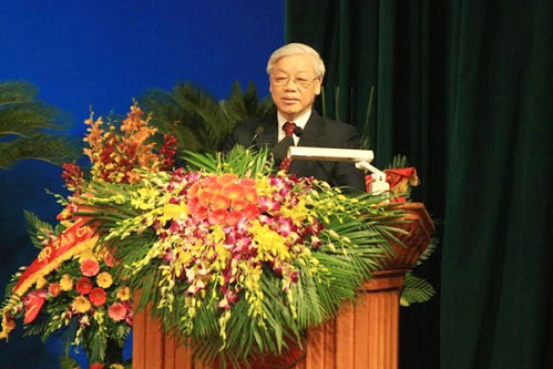 dung lam phan tam xa hoi phan ra niem tin tinh tao truoc thong tin doi da dang