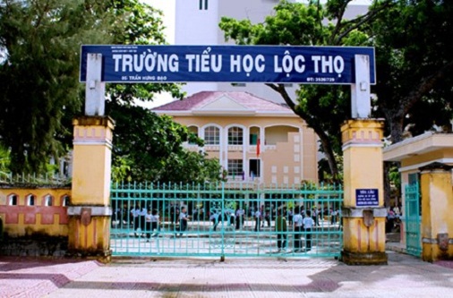 co ho khau 3 doi con van khong duoc vao lop 1 dung tuyen