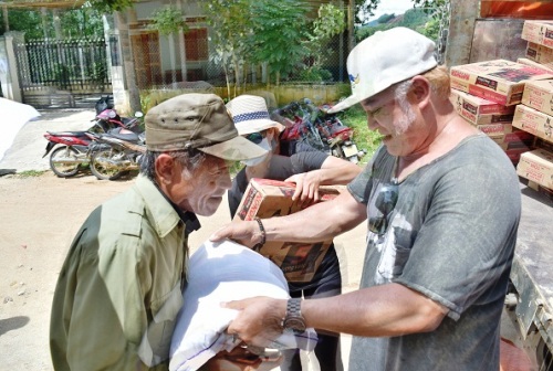 hoi sap vn my tai tro 6452 trieu kham chua benh tu thien tai tinh quang ngai