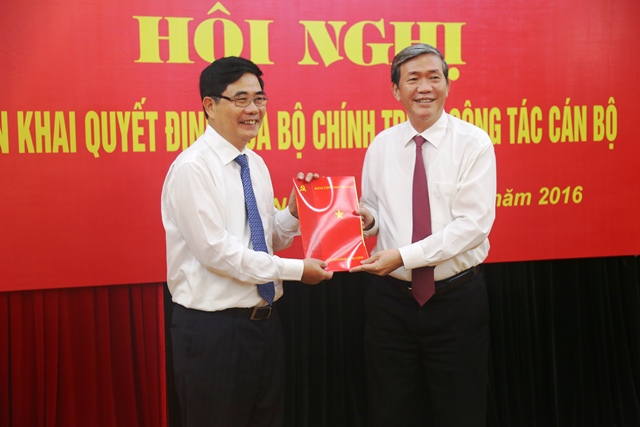 nguyen bo truong nnptnt giu chuc pho truong ban kinh te trung uong