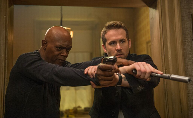 phan khich voi man ket hop co mot khong hai cua bo doi ryan reynolds samuel l jackson