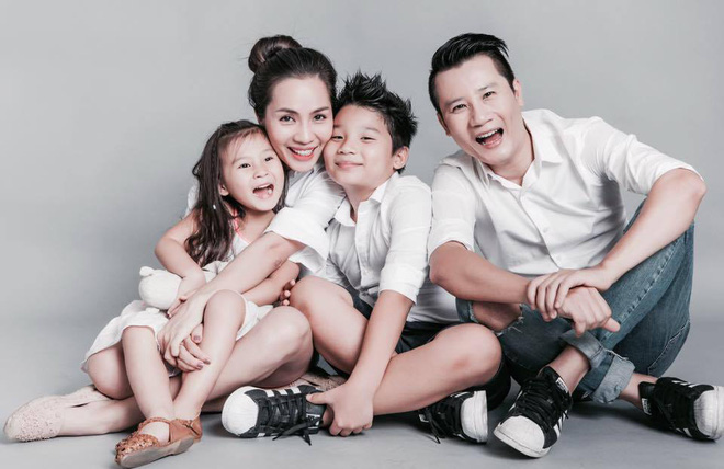 ca si hoang bach me la nguoi da danh doi ca su nghiep va uoc mo ca hat cua minh cho chung toi