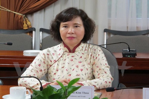 mien nhiem chuc vu thu truong bo cong thuong cua ba ho thi kim thoa