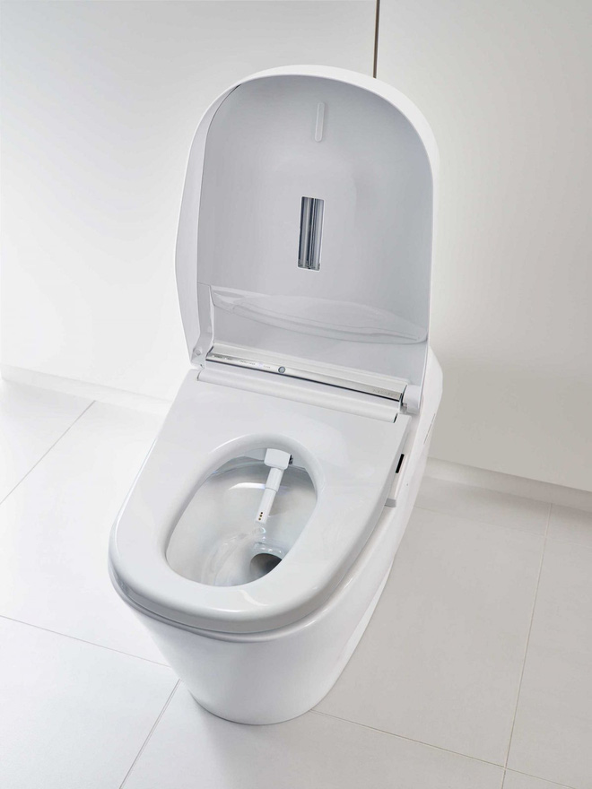 toto neorest 750h chie c mercedes benz cu a nga nh toilet ghe suo i a m na p tu mo vo i nuo c co the tu y chi nh khong co cay xi t gia hon 230 trie u