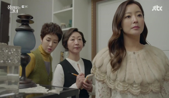 dieu gi o kim hee sun khien kim sun ah luon nhin co bang anh mat nguong mo
