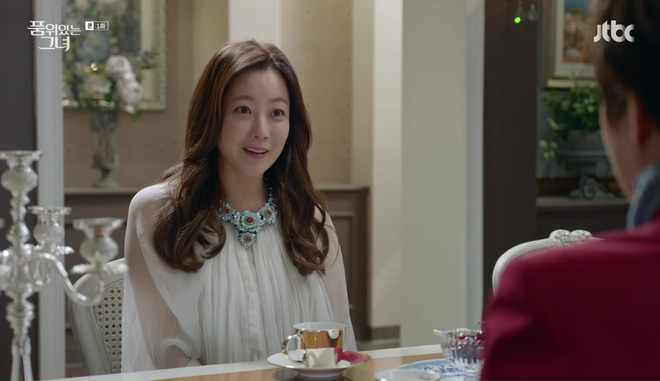 dieu gi o kim hee sun khien kim sun ah luon nhin co bang anh mat nguong mo
