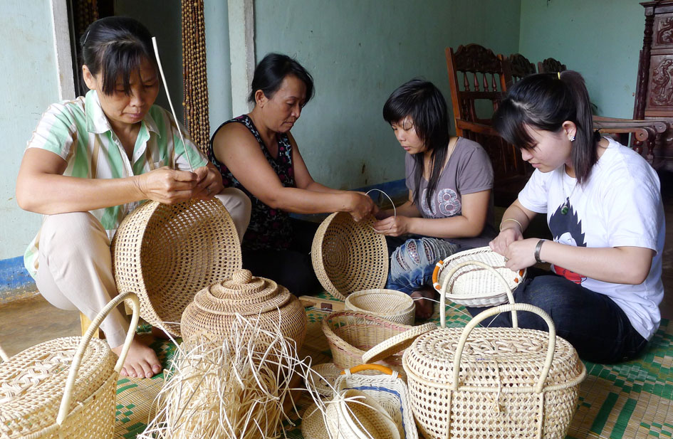 ca nuoc thi dua chung tay vi nguoi ngheo de giam ty le ho ngheo 1 15nam