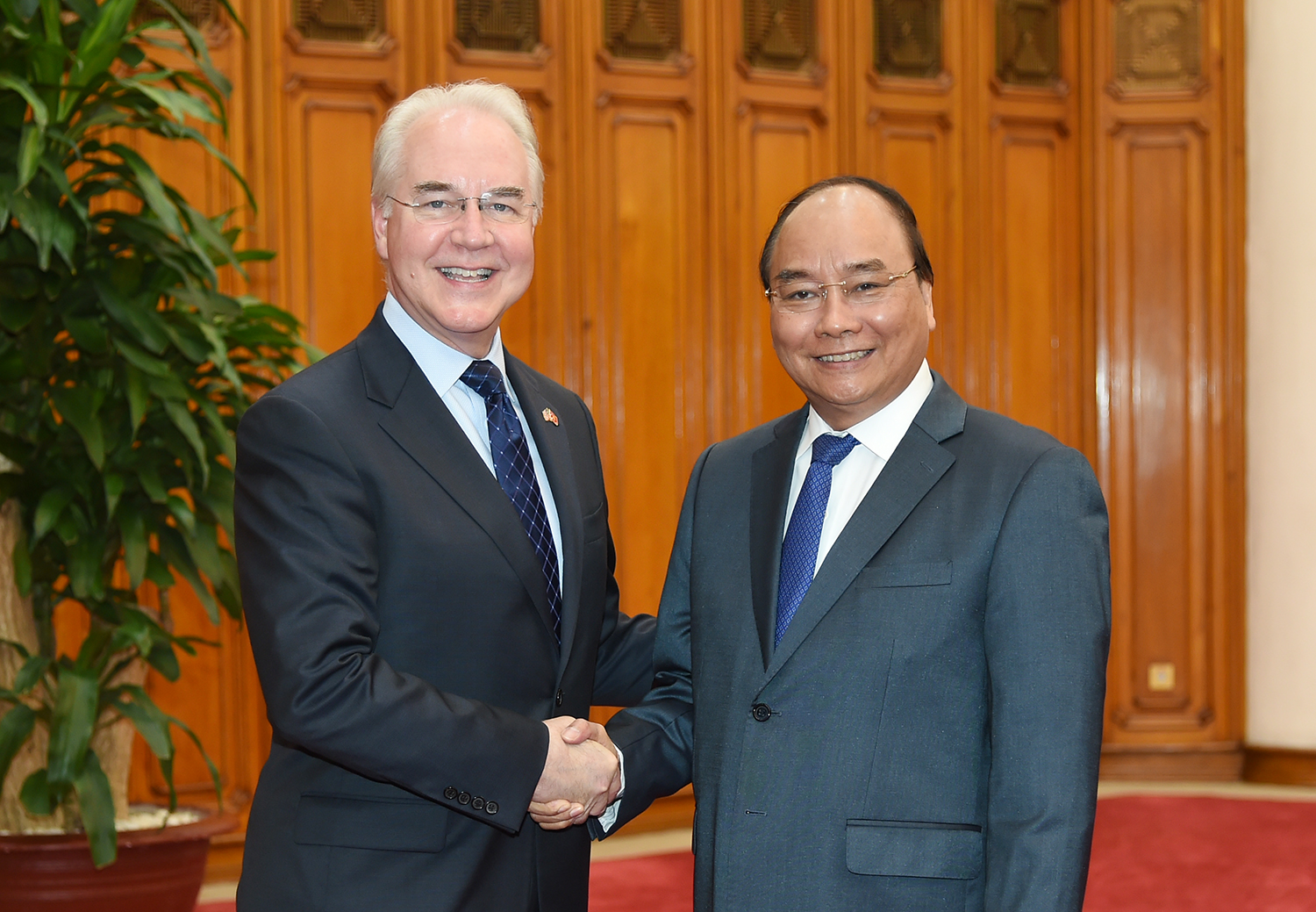 thu tuong tiep bo truong y te va phuc loi con nguoi hoa ky