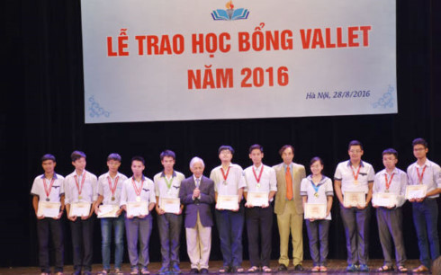 giao su nguoi phap uom mam cho nhieu tai nang tre viet nam
