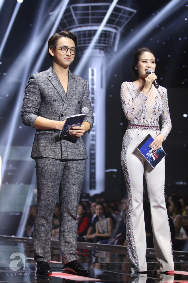 den tan chung ket thi sinh the face van catwalk nhu di cho