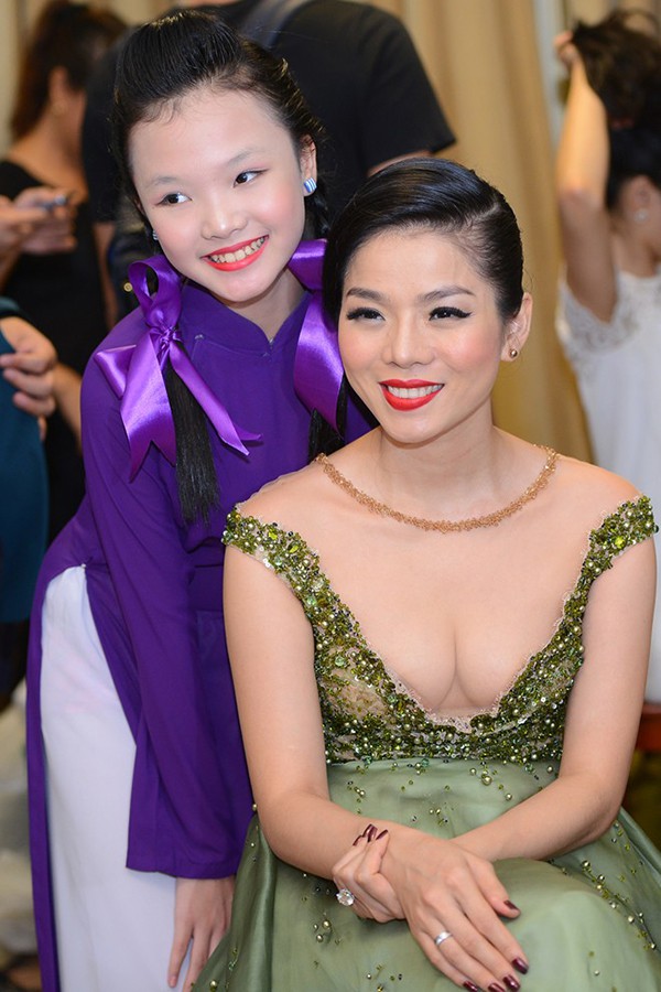 chi cao 1m55 nhung le quyen van bat chap tung anh bikini nong bong