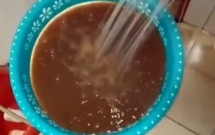 nuoc song da bi nhiem dau thai doanh nghiep van cap cho nguoi dan