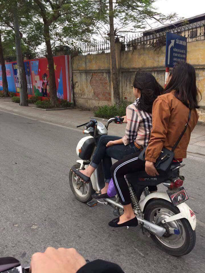 loat anh gay cuoi truyen nhan cua ninja va chiec xe chong trom tru danh