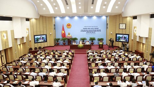 phien giai trinh ve cac du an cham trien khai dat dai bo hoang hon 10 nam tai ha noi