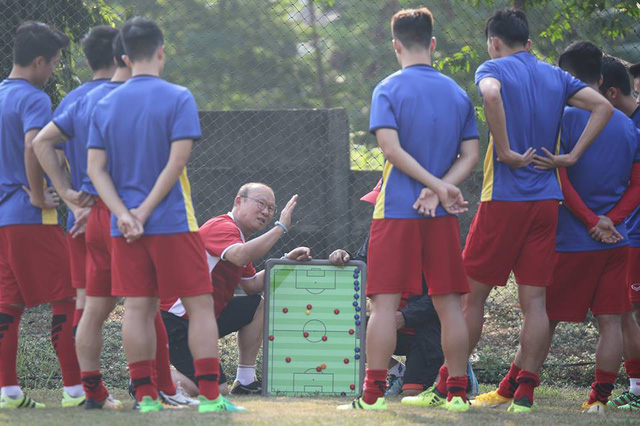 olympic viet nam be quan luyen cong san sang quyet chien nepal